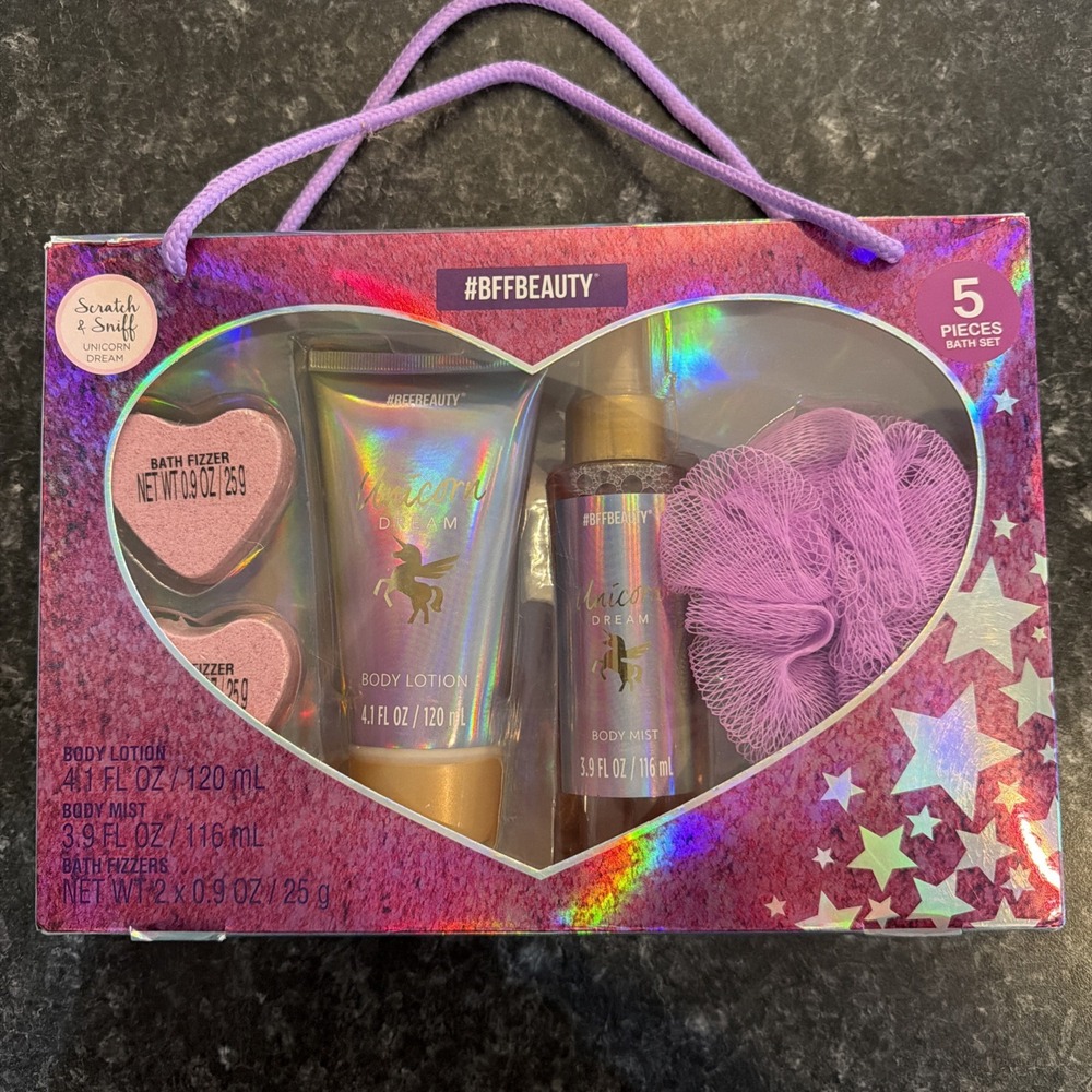 BFF Beauty fantasy heart tote 5 Piece Unicorn Gift Set.